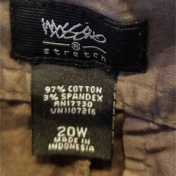 Mossimo Moss Green Camo Shorts Stretch Shorts Pockets Plus Size 20 - Picture 8 of 11